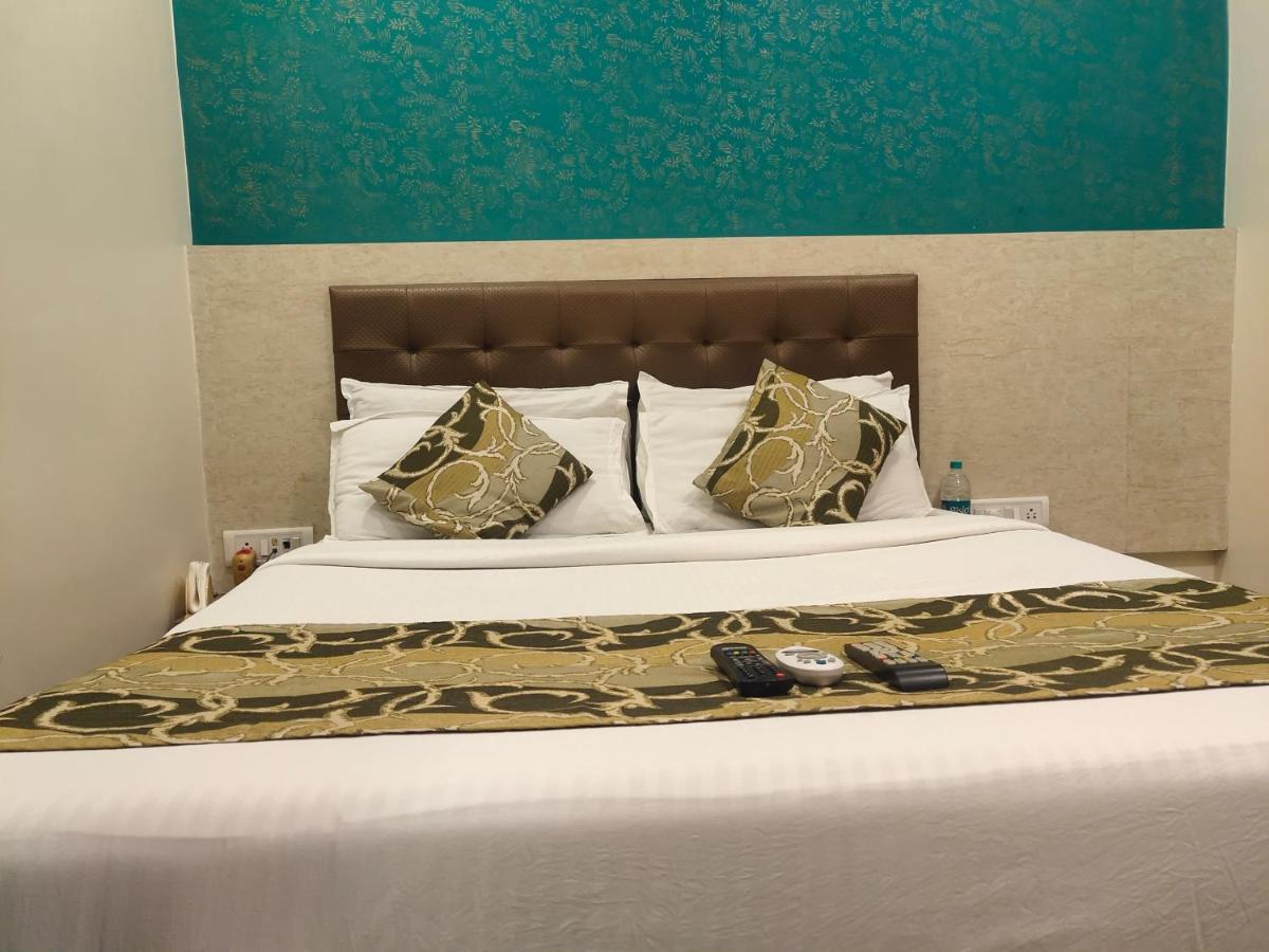 Hotel Golden Nest Popular Residency Mumbai Exterior photo