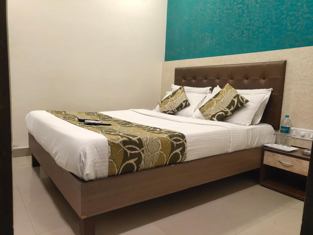Hotel Golden Nest Popular Residency Mumbai Exterior photo