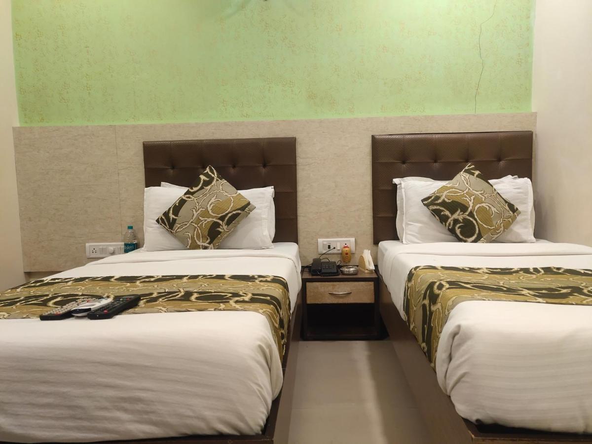 Hotel Golden Nest Popular Residency Mumbai Exterior photo