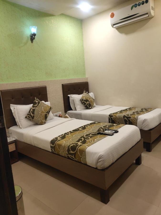 Hotel Golden Nest Popular Residency Mumbai Exterior photo