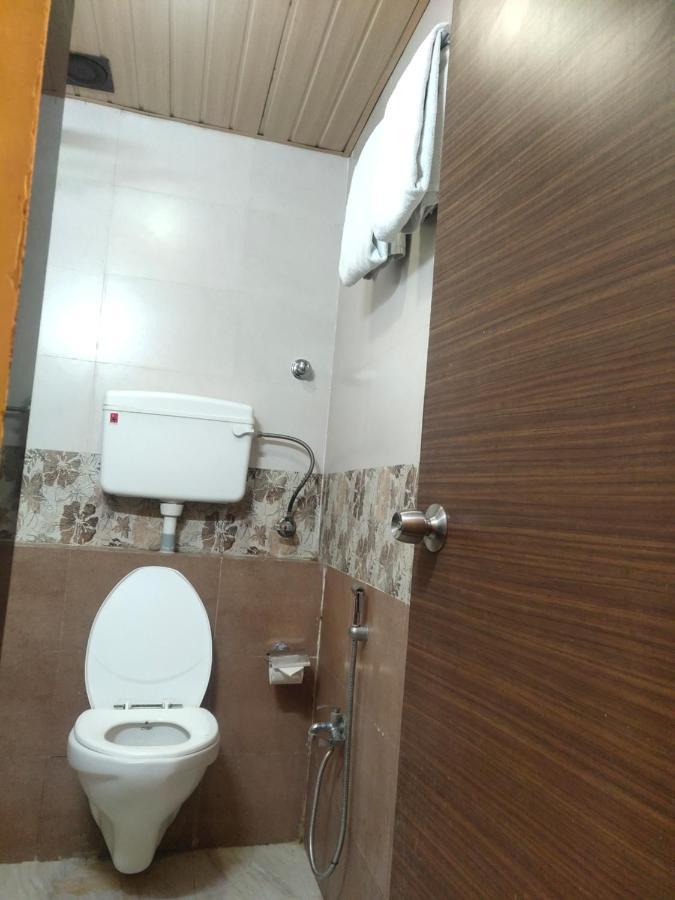Hotel Golden Nest Popular Residency Mumbai Exterior photo