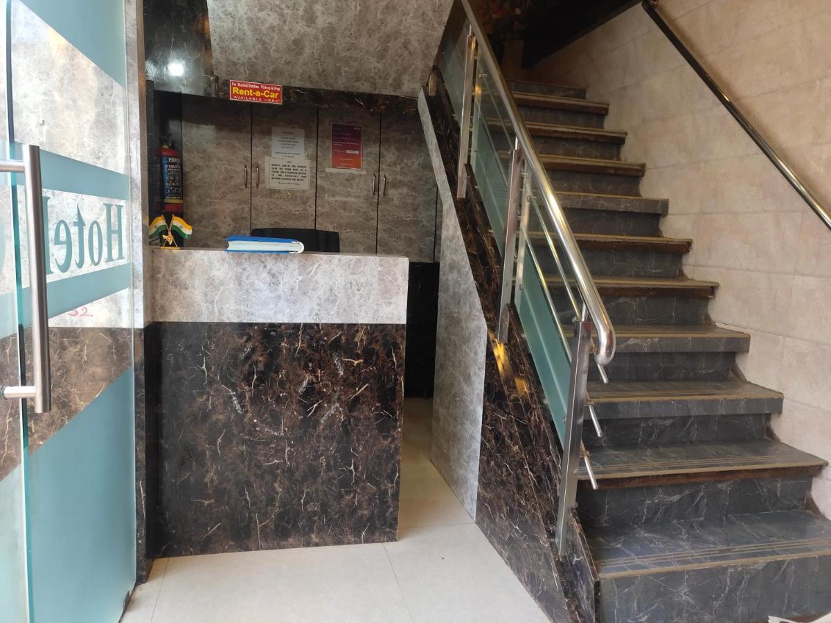 Hotel Golden Nest Popular Residency Mumbai Exterior photo