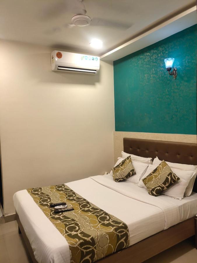 Hotel Golden Nest Popular Residency Mumbai Exterior photo