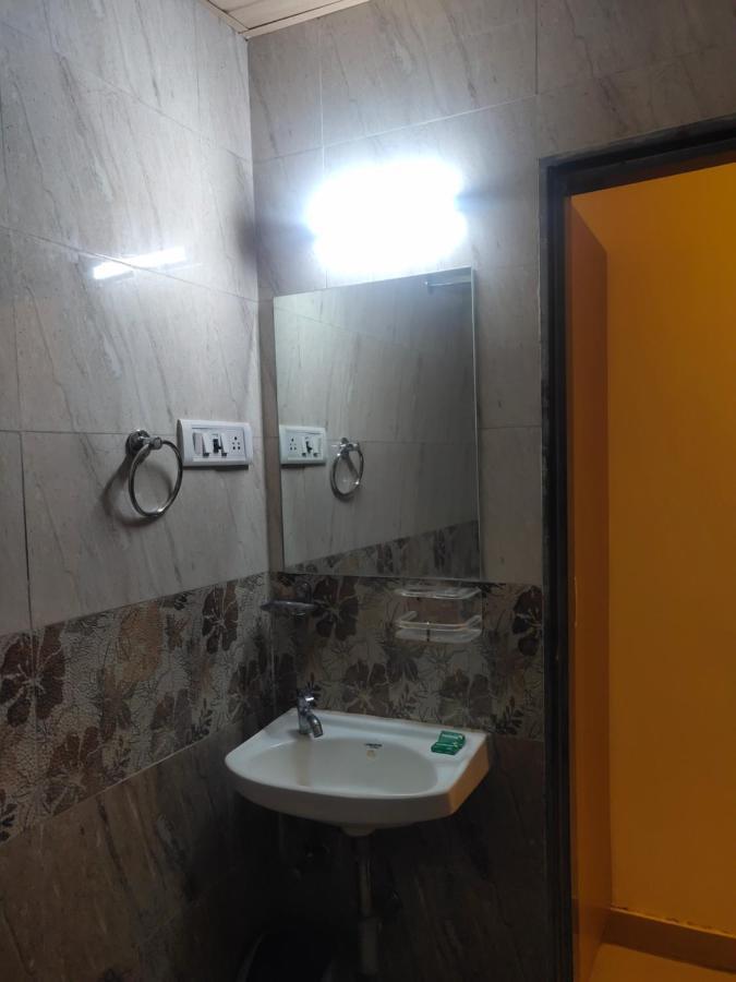 Hotel Golden Nest Popular Residency Mumbai Exterior photo