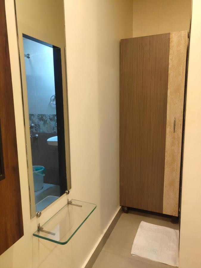 Hotel Golden Nest Popular Residency Mumbai Exterior photo